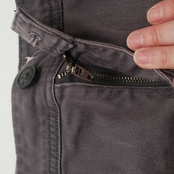 Maurices SZ 4 Shorts Denim Charcoal Gray Flat Front Low Rise Stretch Grey - Picture 7 of 12